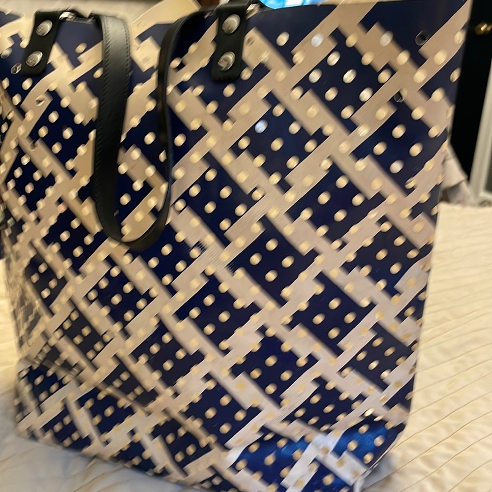 Marni made Italy perforated blue and cream and yellow tan and white beach AS IS